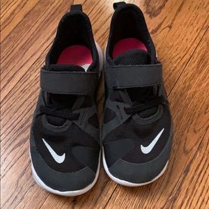 Nike girls sneaker size 11.5